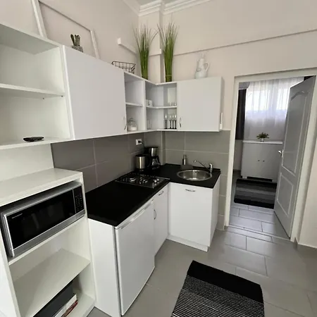 Puller Apartment Zamardi